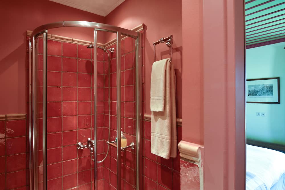 Photo of Bathroom in Papigo