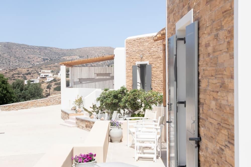 Photo of Patio Balcony in Ios