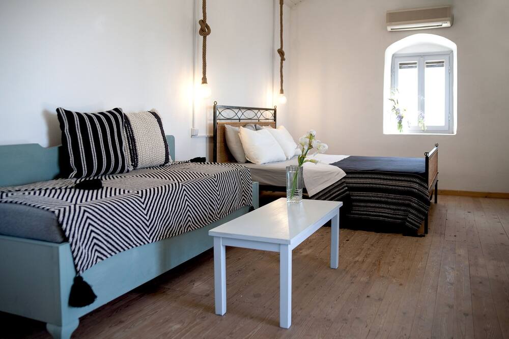 Photo of Bedroom in East Mani