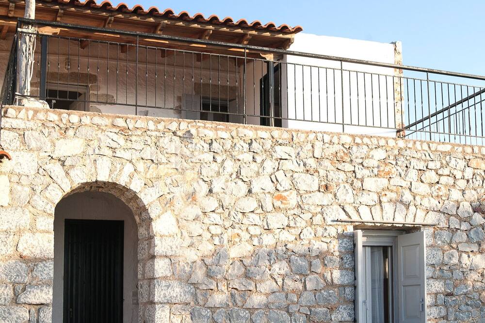 Photo of Outdoor in East Mani