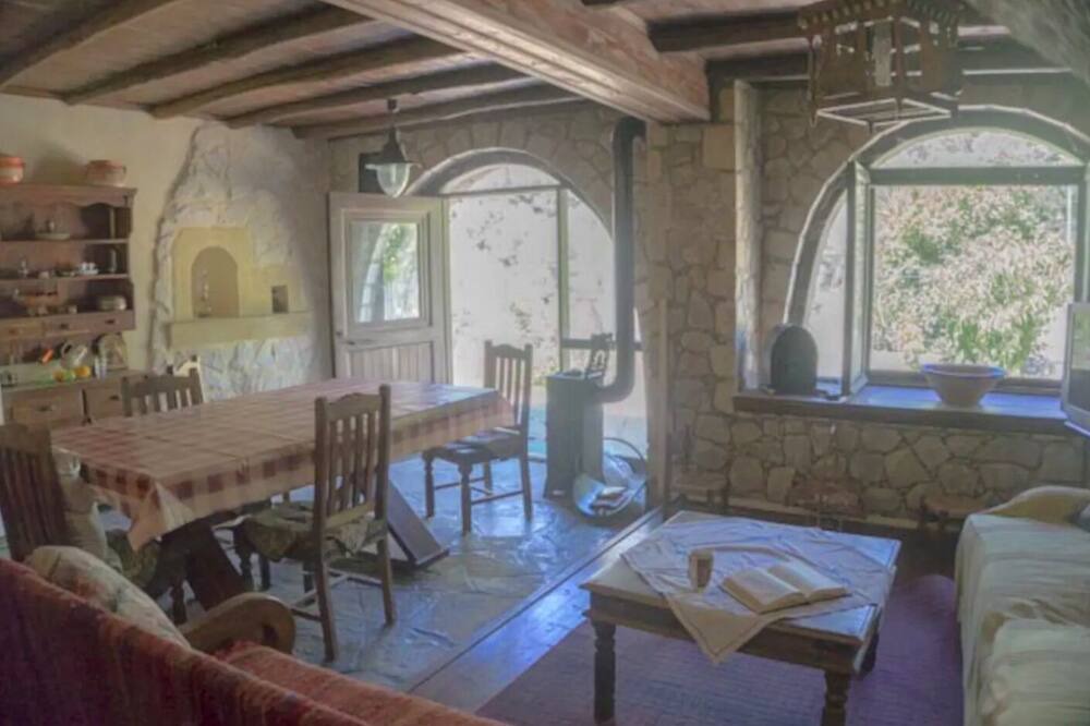 Photo of Livingroom in Kakopetros