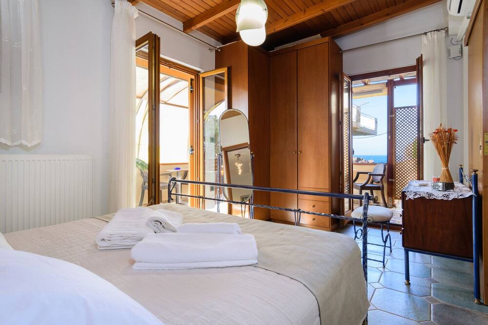 Photo of Bedroom in Daratsos