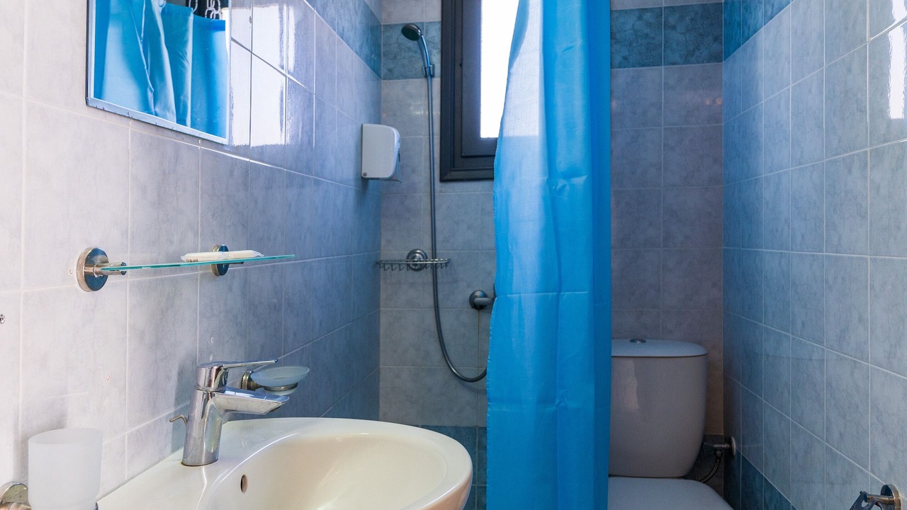 Photo of Bathroom in Kamari