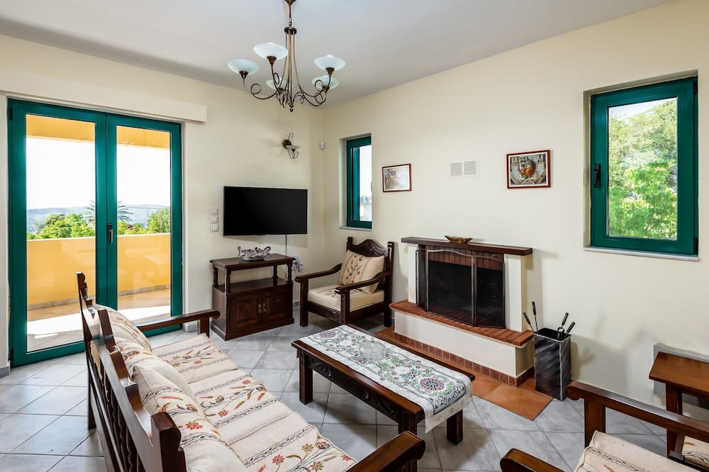 Photo of Livingroom in Salakos