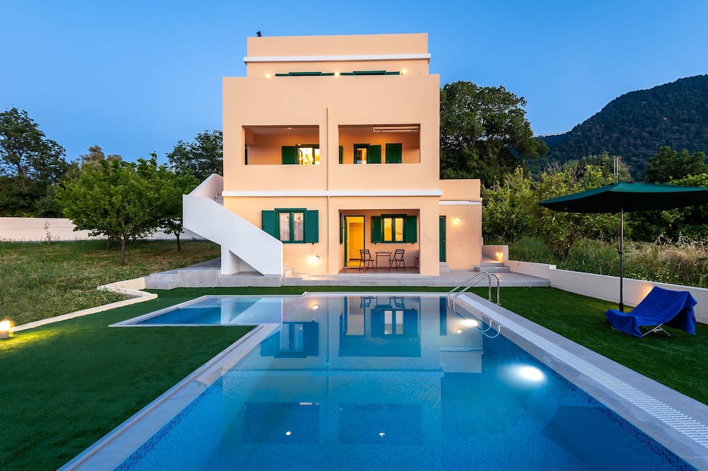 Photo of Outdoor in Salakos