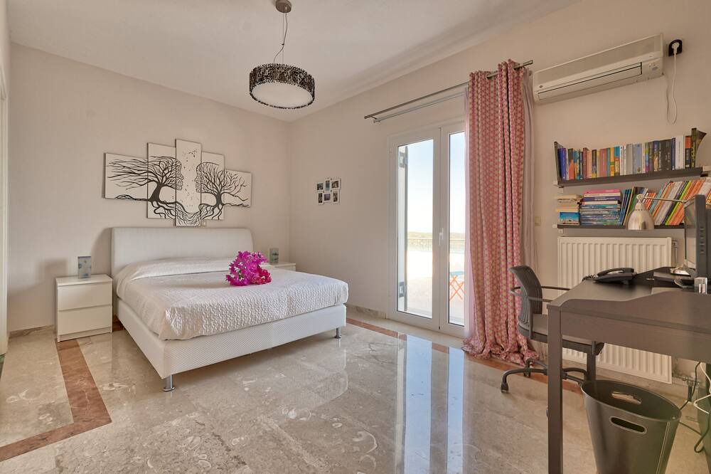 Photo of Bedroom in Melissopetra