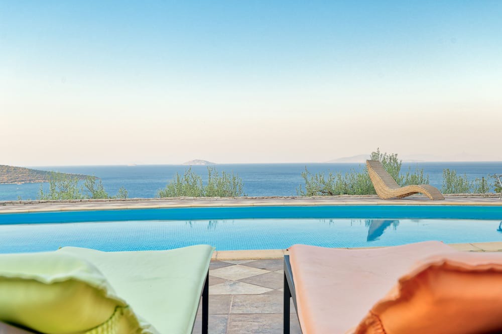 Photo of Outdoor in Melissopetra