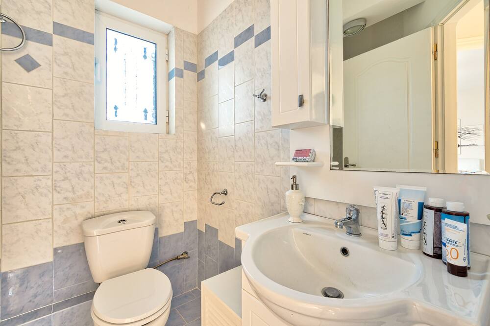 Photo of Bathroom in Melissopetra