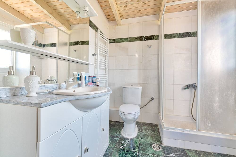Photo of Bathroom in Melissopetra