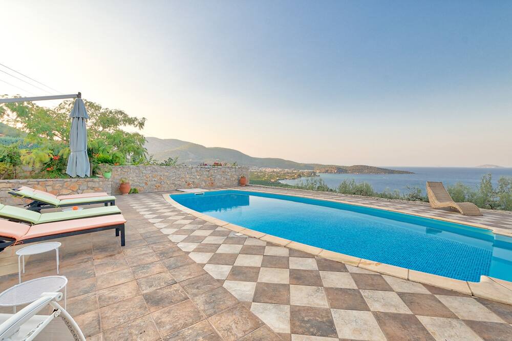 Photo of Outdoor in Melissopetra