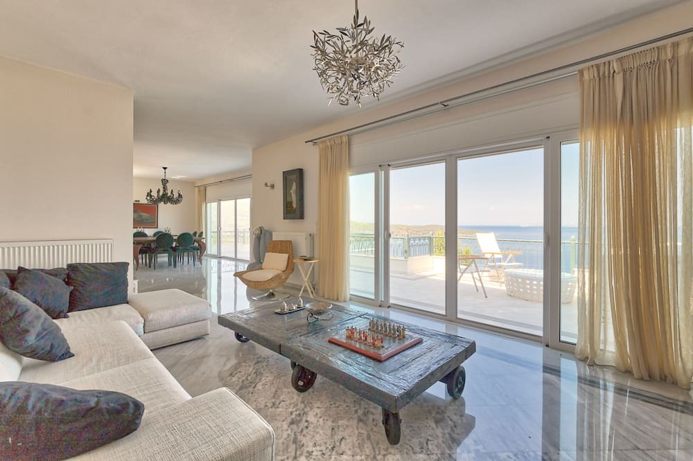 Photo of Livingroom in Melissopetra