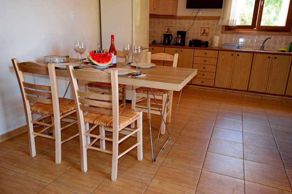 Photo of Kitchen in Moni Chrisoskalitissis