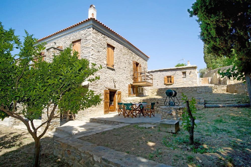 Photo of Outdoor in Stira