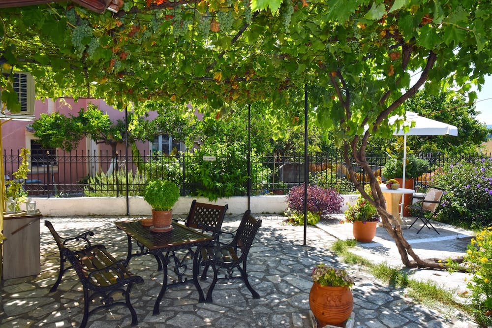 Photo of Patio Balcony in Antipernoi