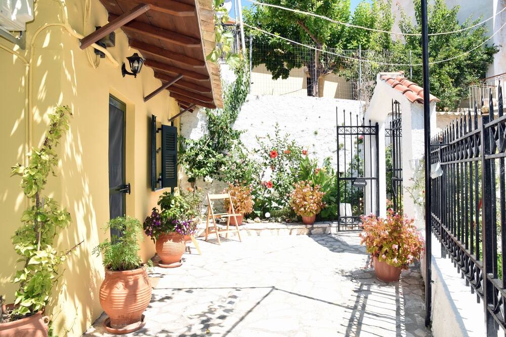 Photo of Outdoor in Antipernoi
