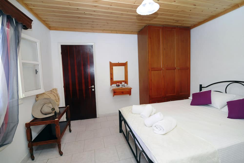 Photo of Bedroom in Antipernoi