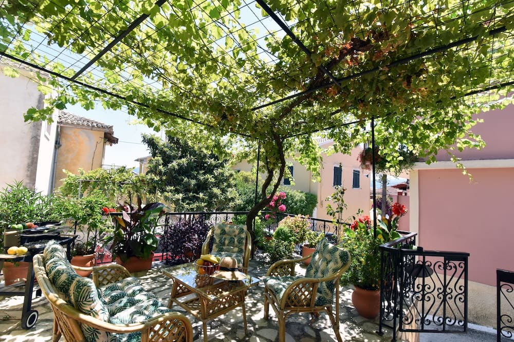 Photo of Outdoor in Antipernoi