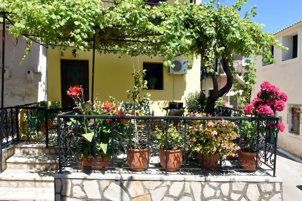 Photo of Outdoor in Antipernoi