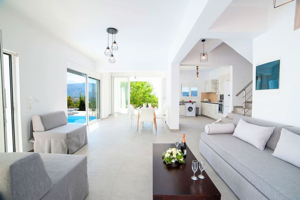 Photo of Livingroom in Dramia
