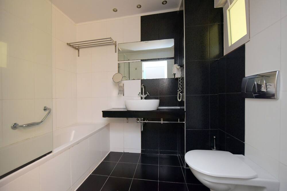 Photo of Bathroom in Ialyssos