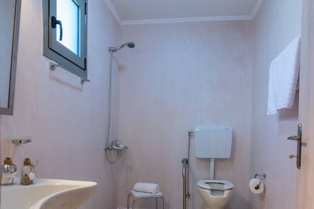 Photo of Bathroom in Panormos