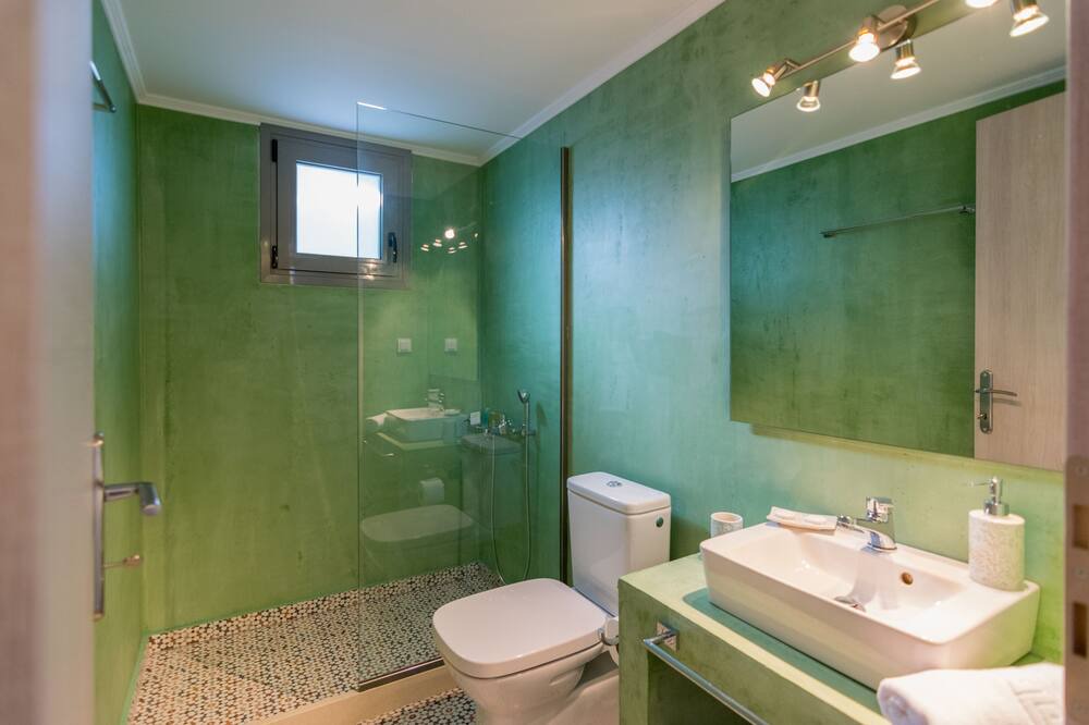 Photo of Bathroom in Panormos