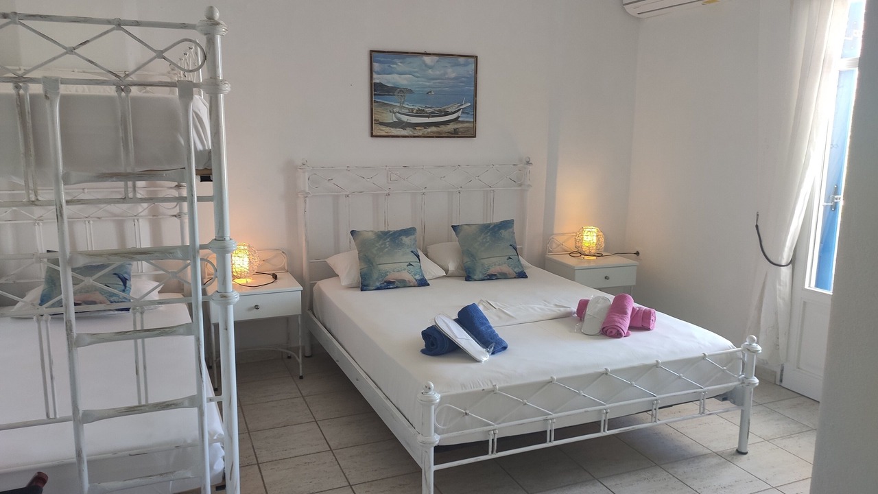 Photo of Bedroom in Katapola