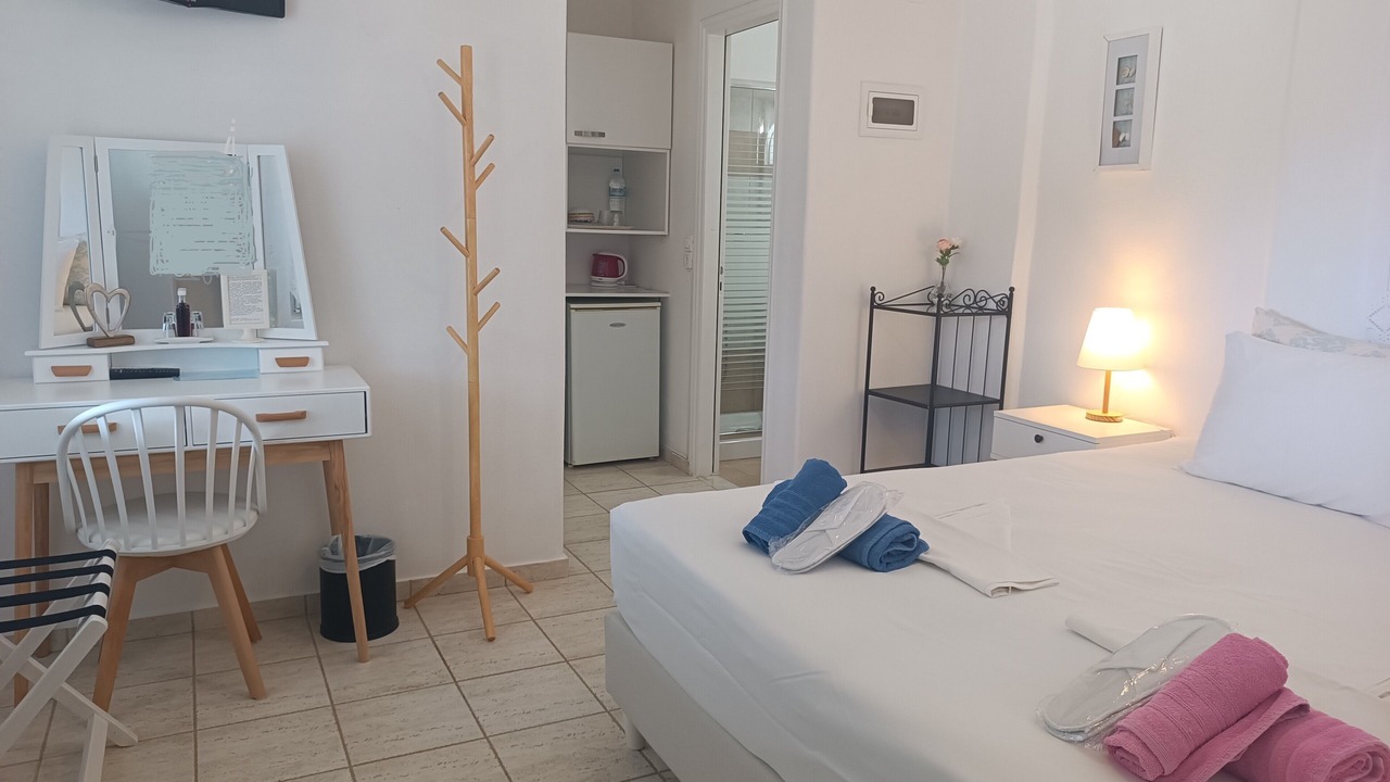 Photo of Bedroom in Katapola