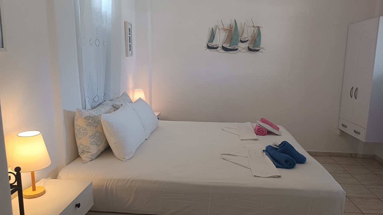 Photo of Bedroom in Katapola