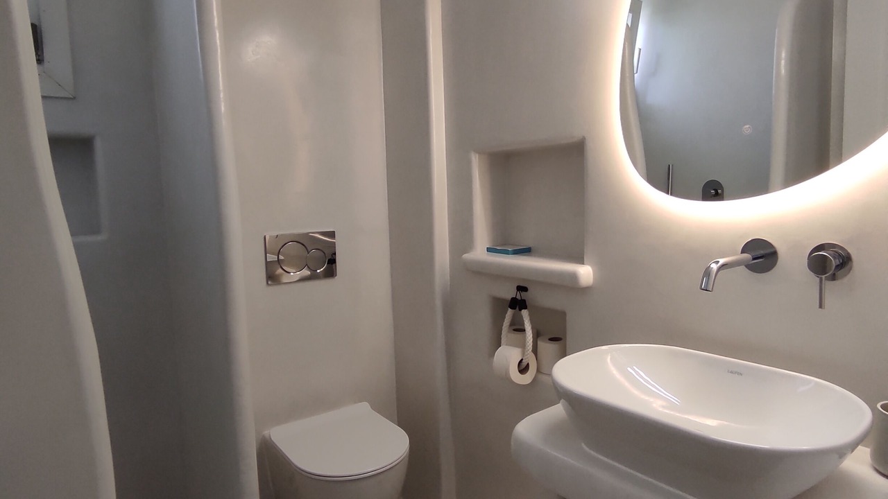 Photo of Bathroom in Katapola