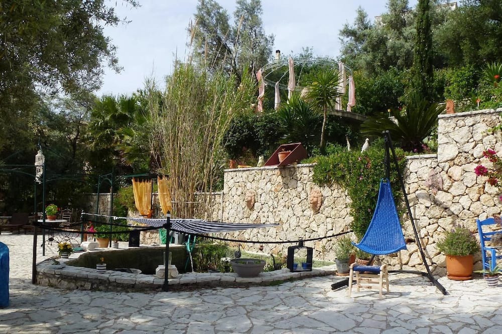 Photo of Outdoor in Apolpaina