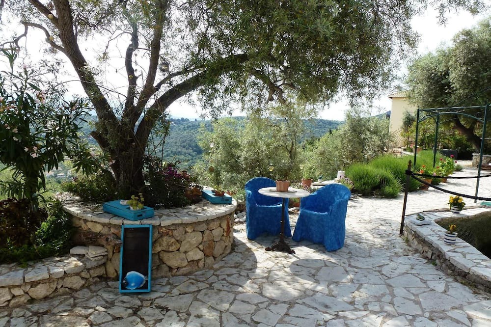 Photo of Outdoor in Apolpaina