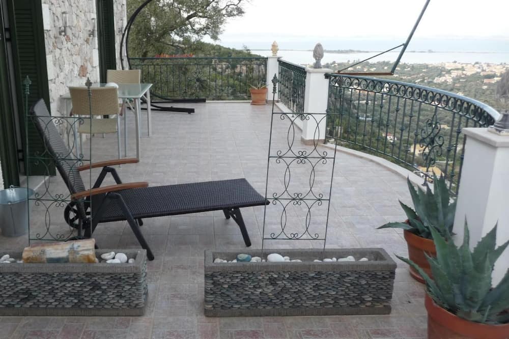 Photo of Outdoor in Apolpaina