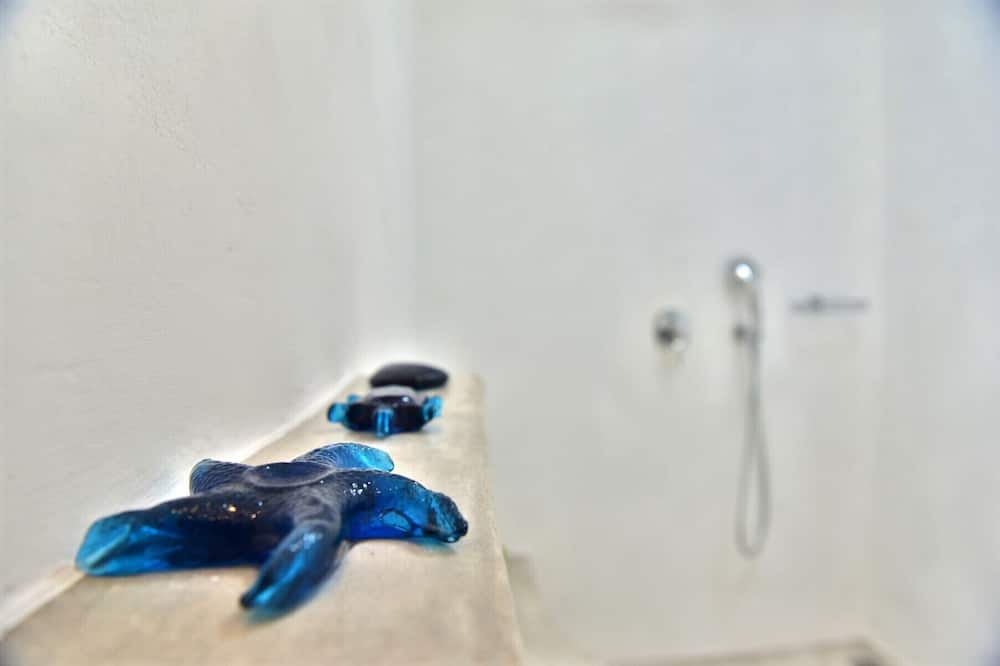 Photo of Bathroom in Vlikhos