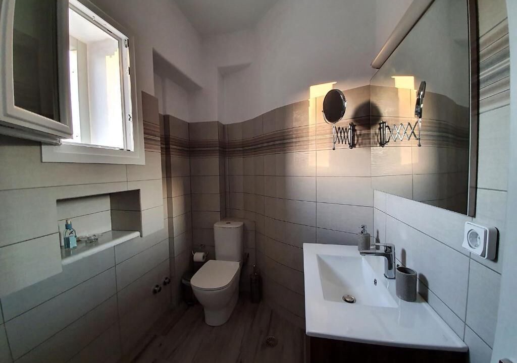 Photo of Bathroom in Piso Livadi