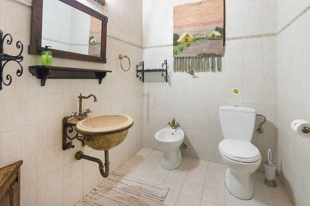 Photo of Bathroom in Lahania