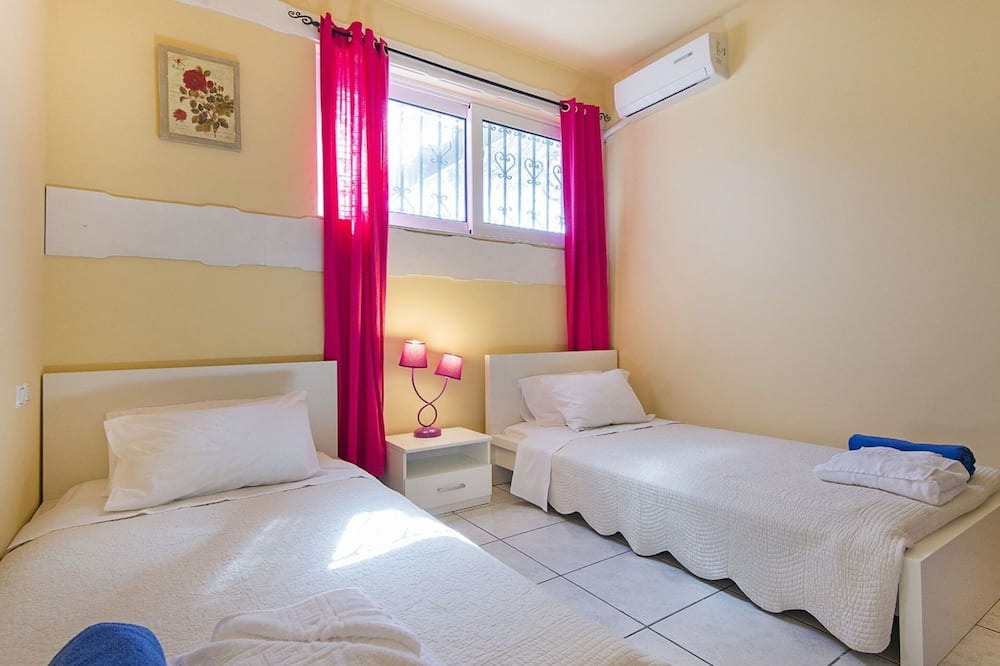 Photo of Bedroom in Lahania