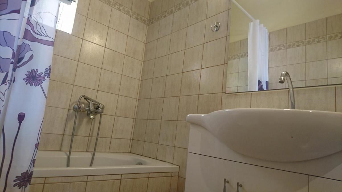Photo of Bathroom in Tourloti