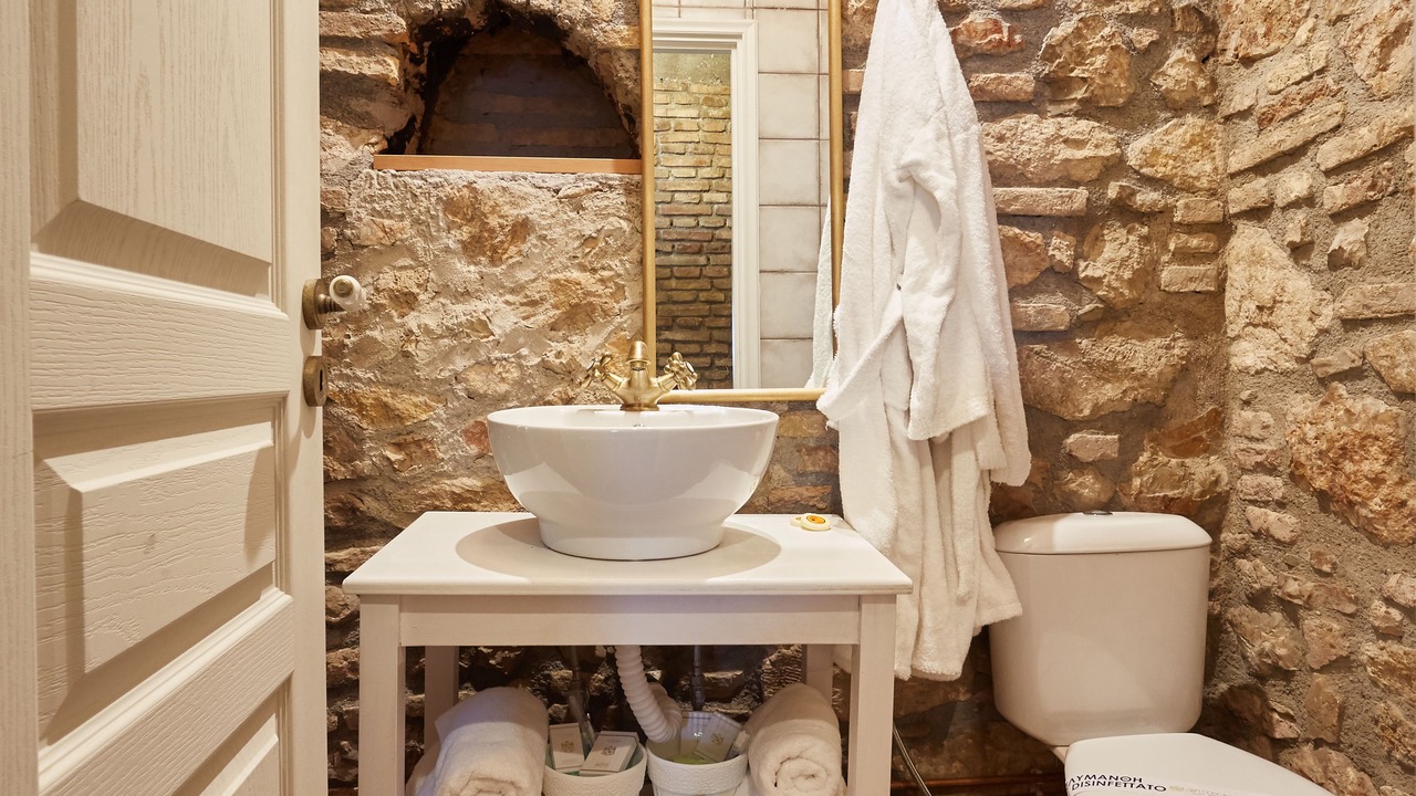 Photo of Bathroom in Monastiraki