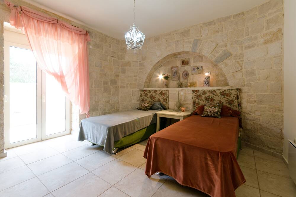 Photo of Bedroom in Skalani