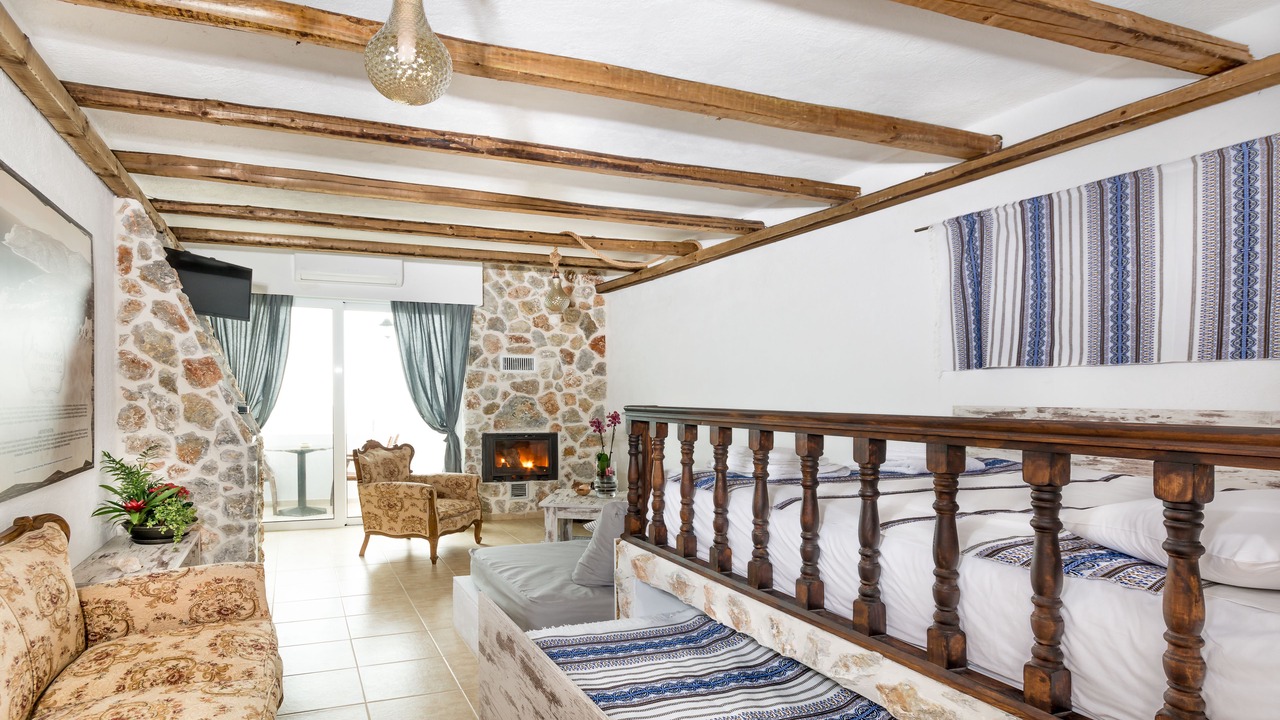Photo of Bedroom in Monolithos