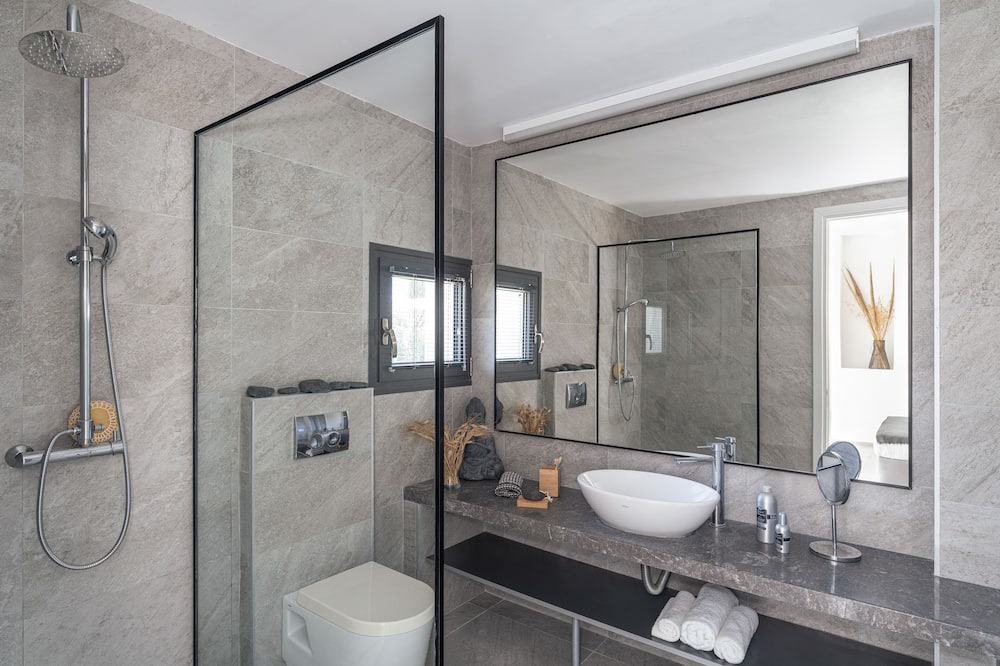 Photo of Bathroom in Soroni