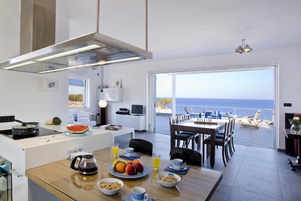 Photo of Livingroom in Moutsouna