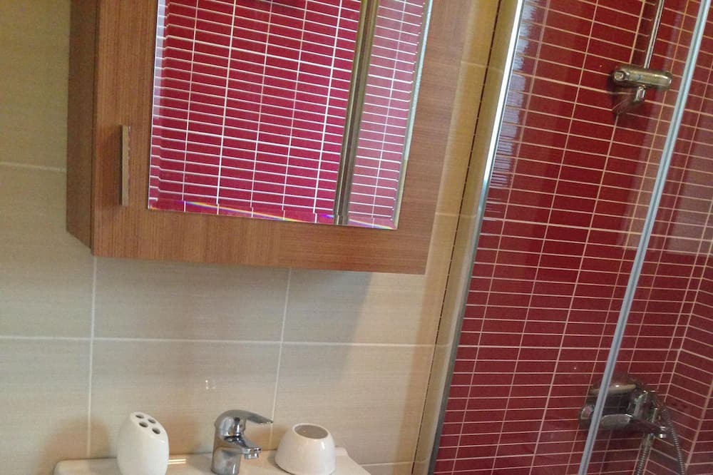 Photo of Bathroom in Zakhloritika