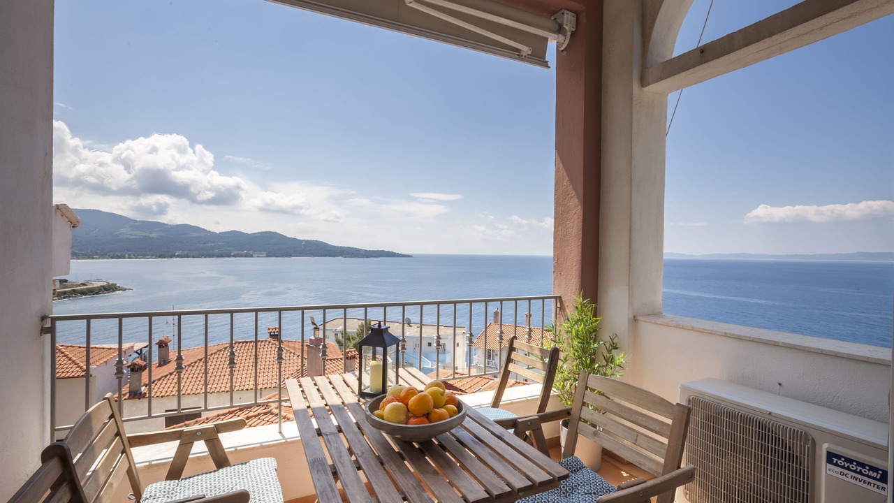 Photo of Patio Balcony in Neos Marmaras