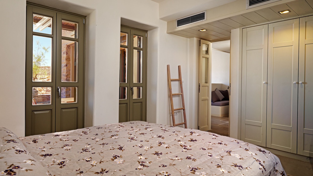 Photo of Bedroom in Folegandros Town