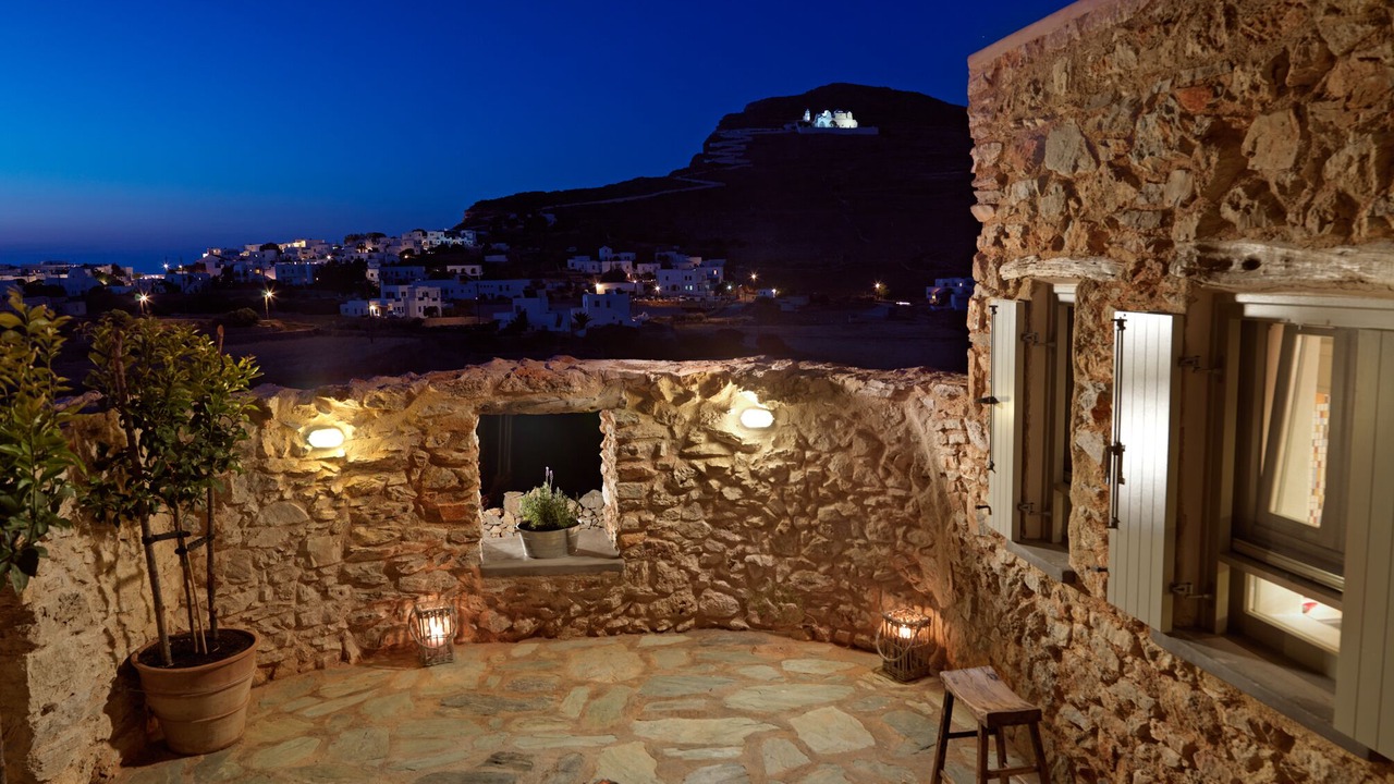 Photo of Buildings in Folegandros Town