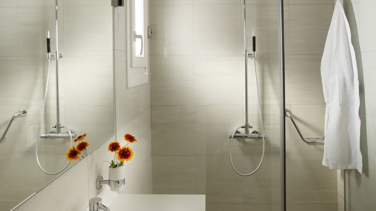 Photo of Bathroom in Chrisopigi