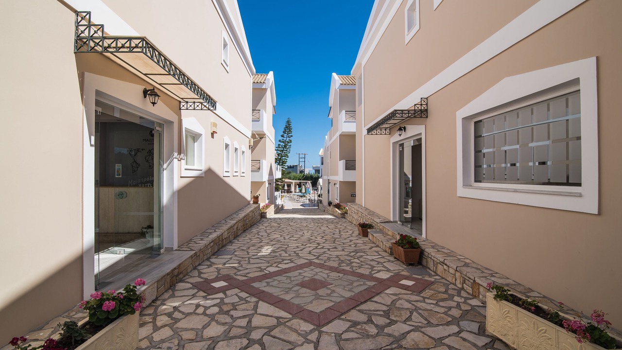 Photo of Outdoor in Neromilos