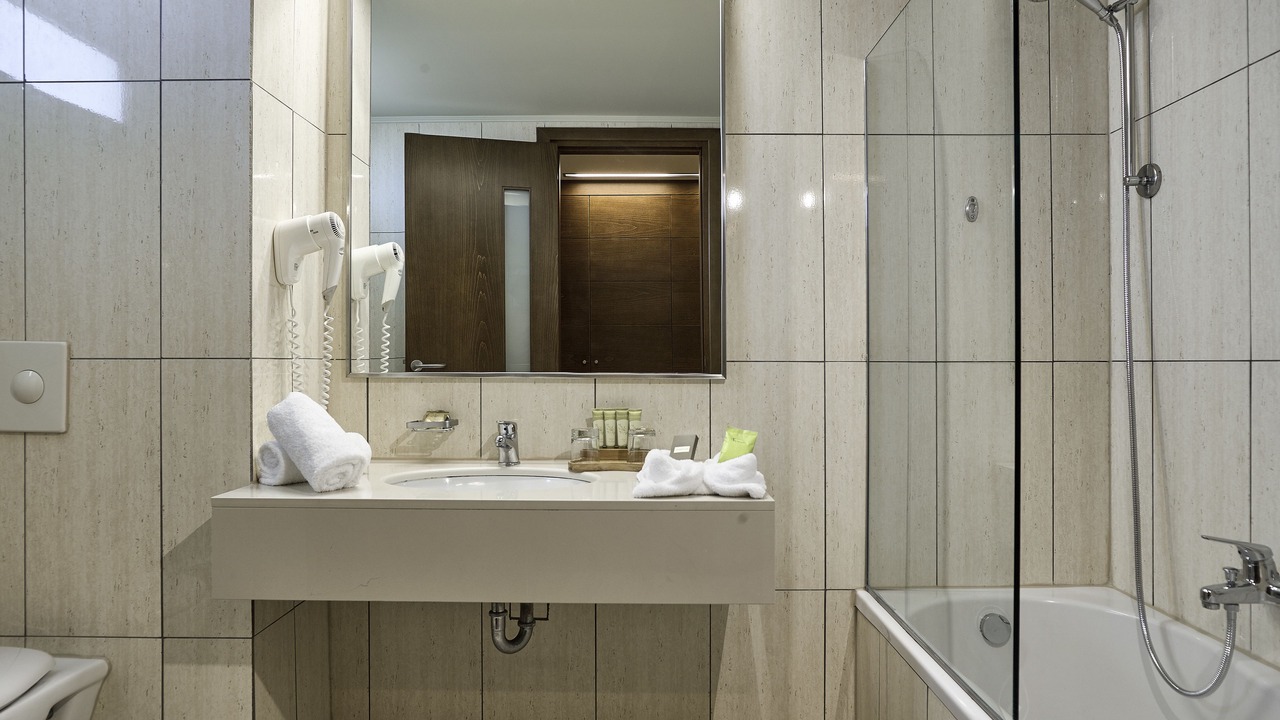 Photo of Bathroom in Lambi